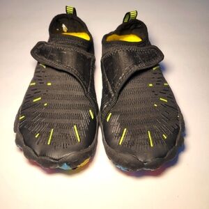NWOT Wonesion‎ Kids Youth Water Sports Shoes Slip On Quick Dry Size 3/35